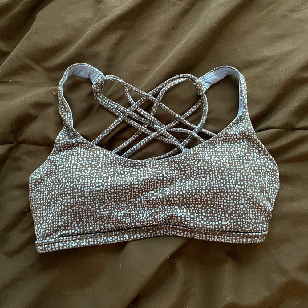Lululemon sports bra